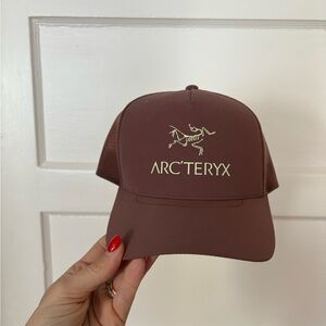 Arc'teryx Chocolate Brown Cap